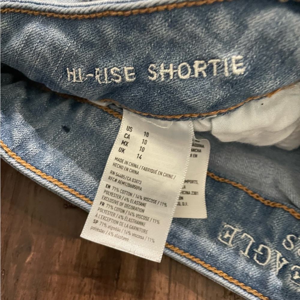 American Eagle High rise shorties - Picture 2 of 4